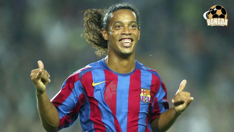 Cầu thủ bóng đá nổi tiếng Ronaldinho